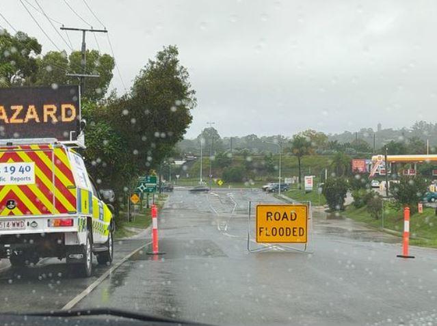 WATCH: Beenleigh flooding closes roads