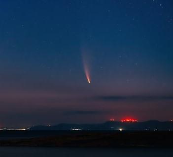 Bright light in the night sky explained
