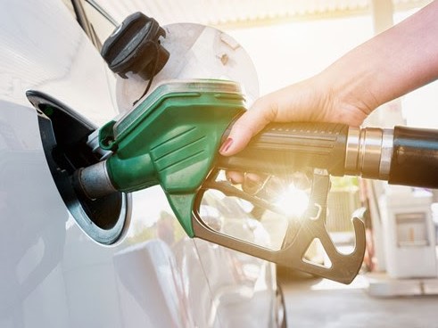 The RACQ urges Logan motorists not to get robbed at the bowser this Christmas