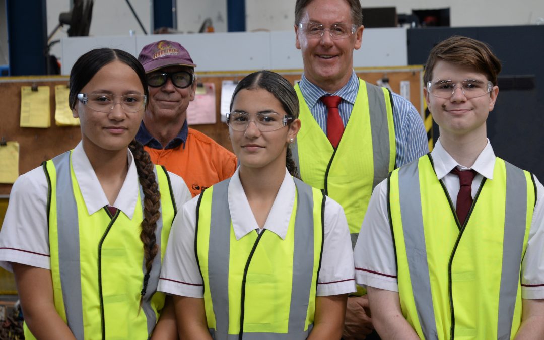 Field trip builds bridges between job seekers and bosses